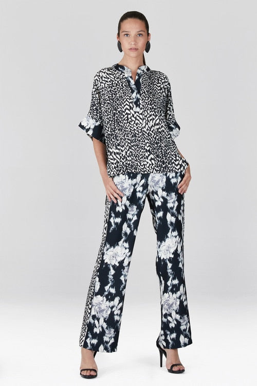 Stencil Vine Fluid Crepe T-Shirt Top - black with white