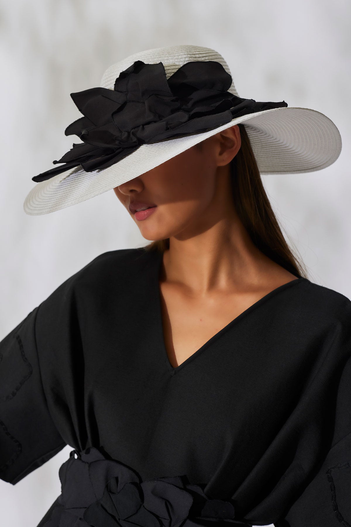 Techno Poplin Cut-Out 3D Applique Straw Hat