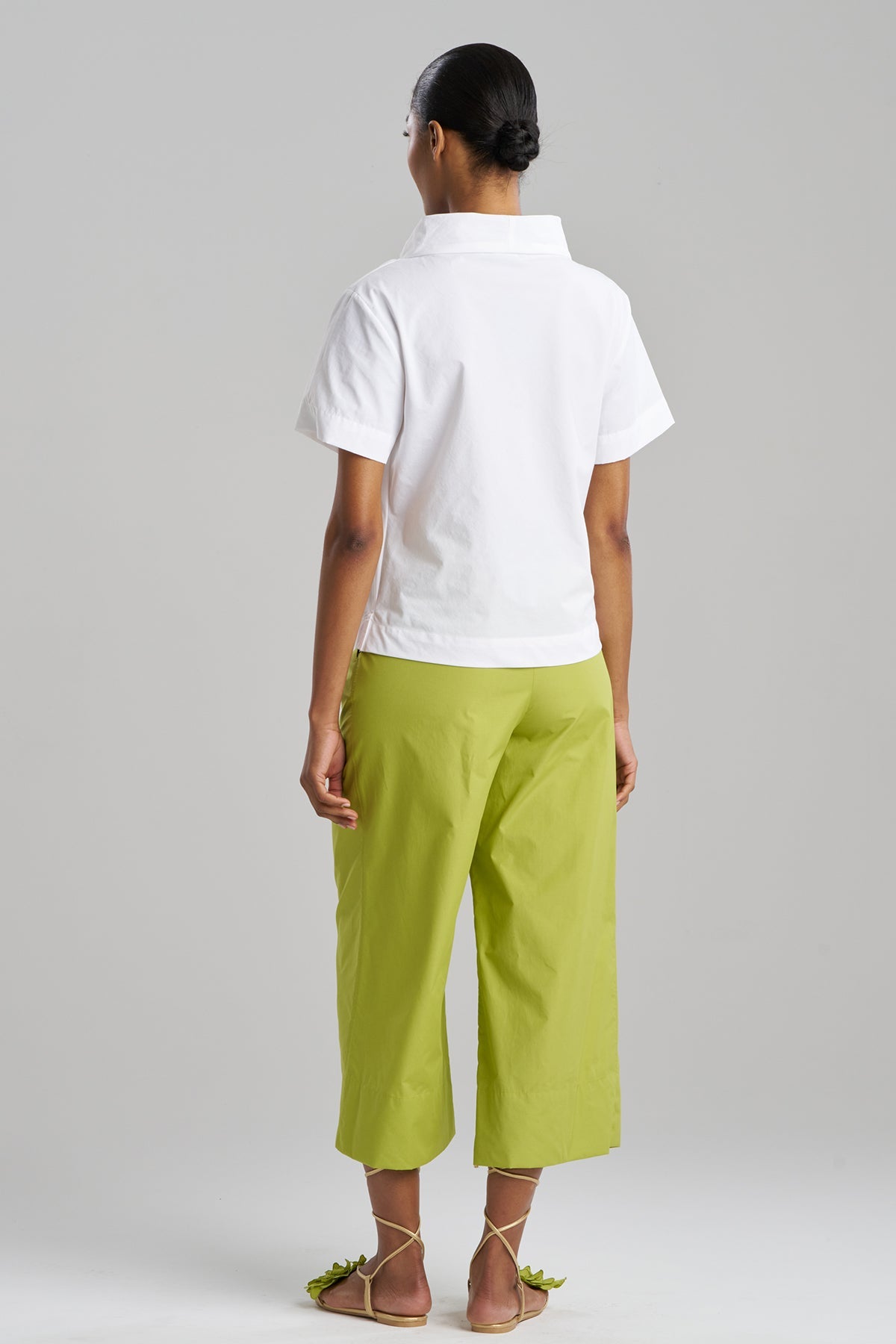 Techno Poplin Short Sleeve Funnel Neck Top