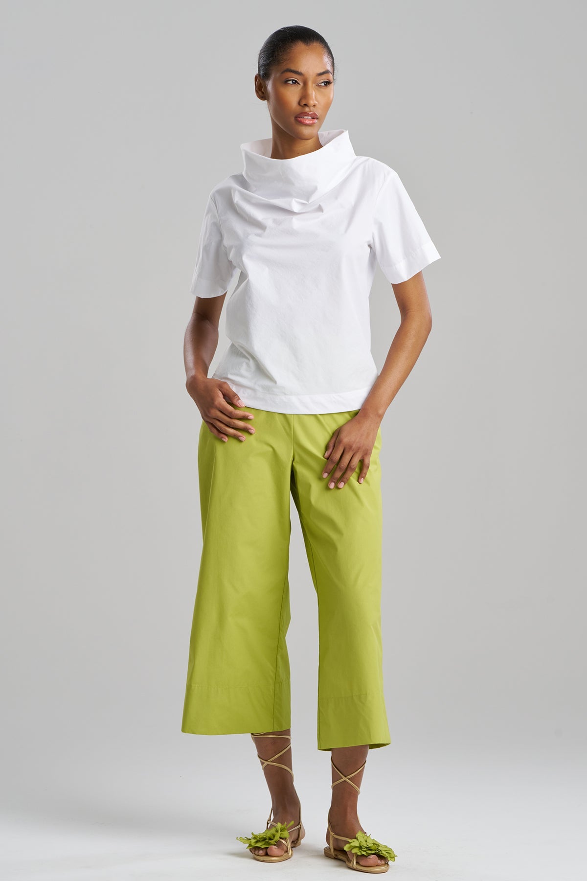 Techno Poplin Short Sleeve Funnel Neck Top