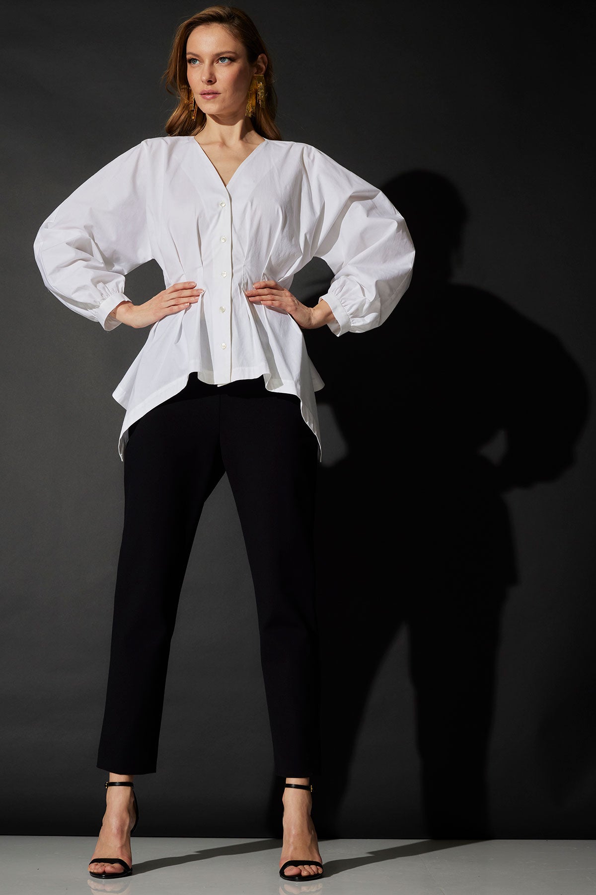 Cotton Poplin V-Neck Pleated Shirt