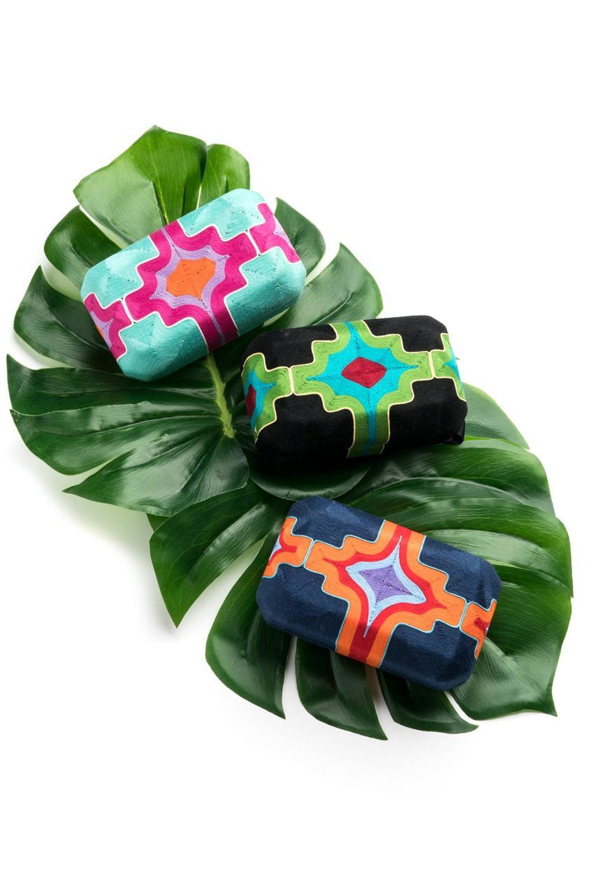 Beatriz Clutch Cayenne - cayenne